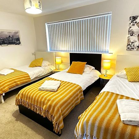 Kennedy Villa - 5 Bedroom House With Hot Tub, Wifi, Free Parkings, Close To Bicester Village Exterior foto