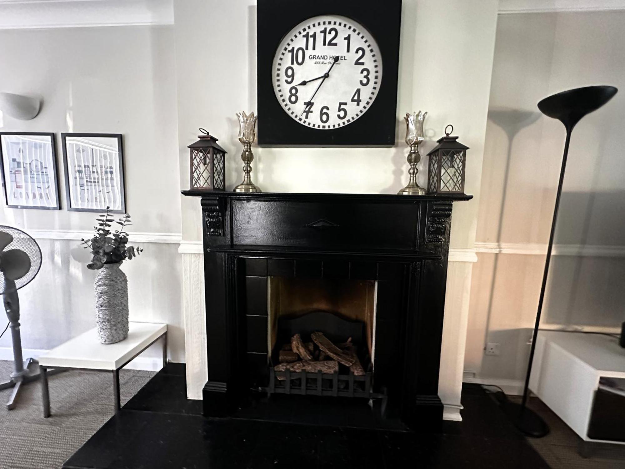 Kennedy Villa - 5 Bedroom House With Hot Tub, Wifi, Free Parkings, Close To Bicester Village Exterior foto