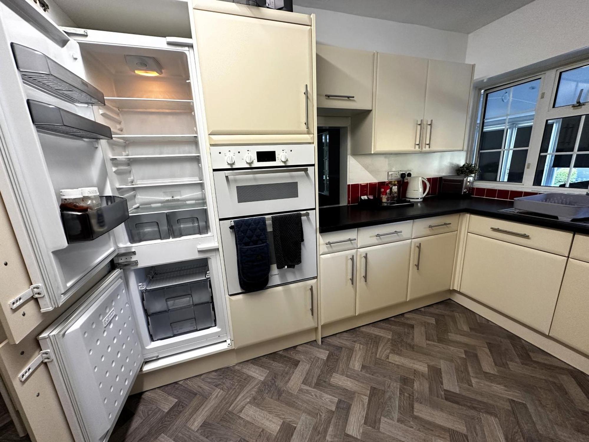 Kennedy Villa - 5 Bedroom House With Hot Tub, Wifi, Free Parkings, Close To Bicester Village Exterior foto