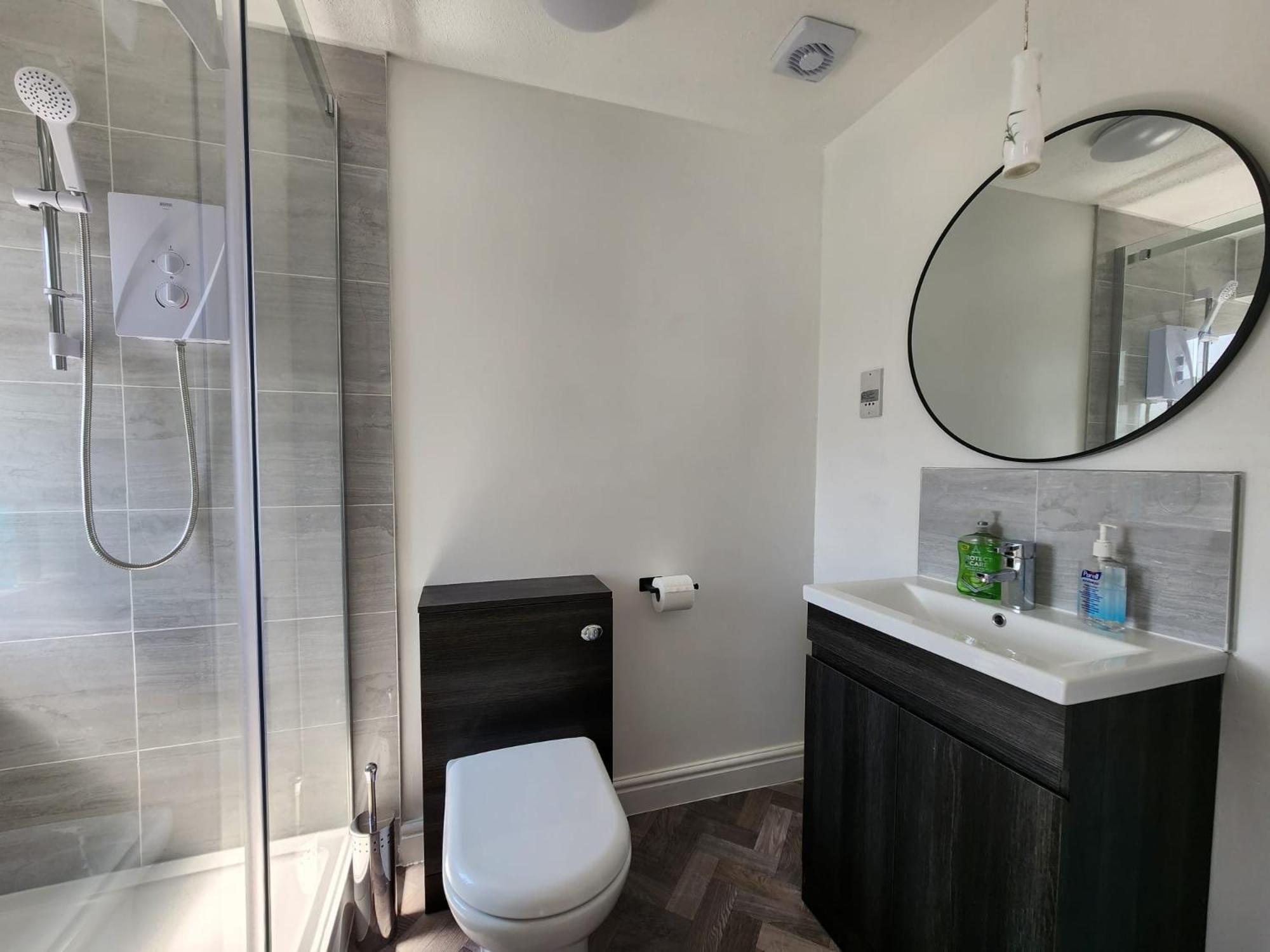 Kennedy Villa - 5 Bedroom House With Hot Tub, Wifi, Free Parkings, Close To Bicester Village Exterior foto