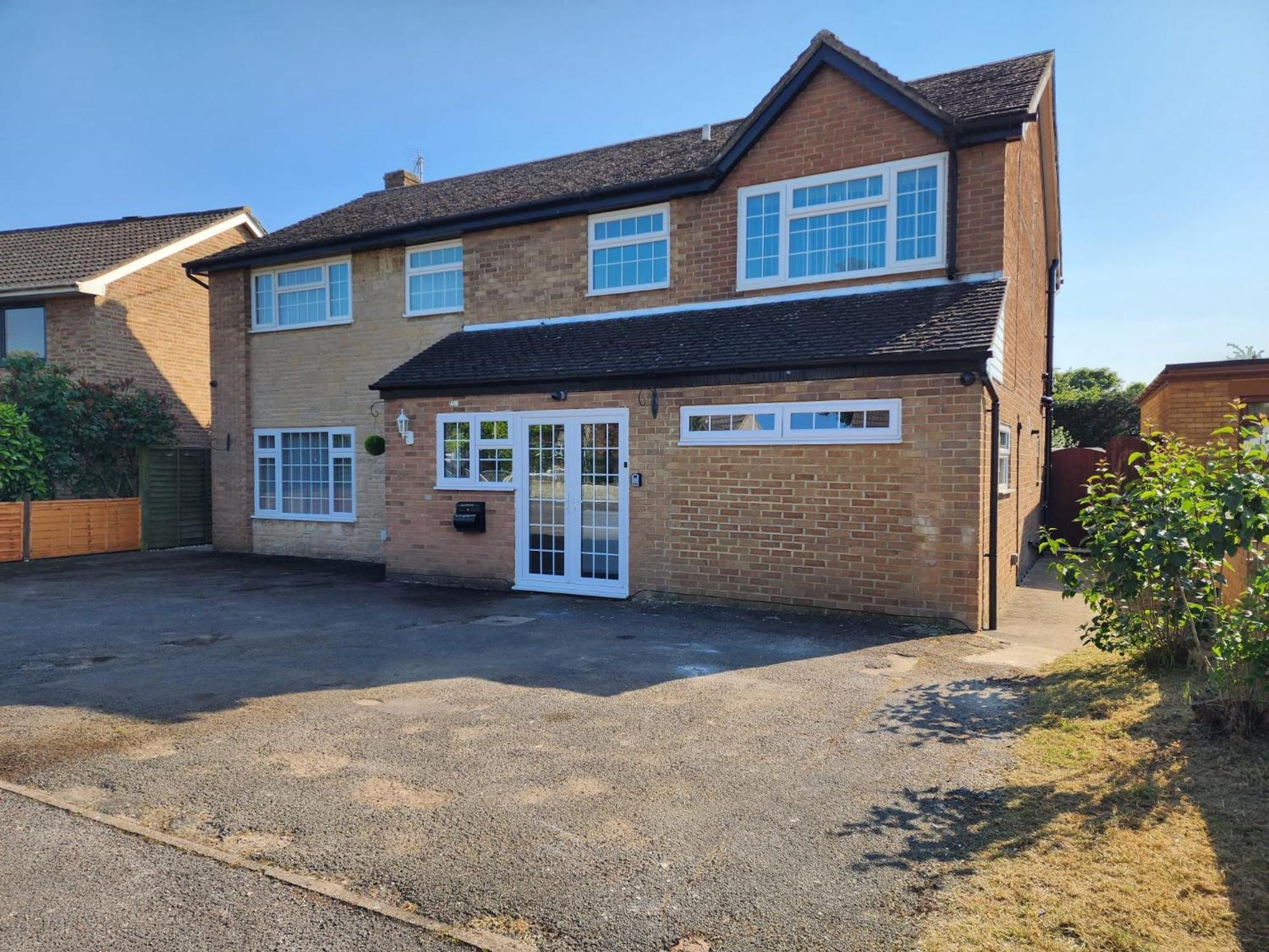 Kennedy Villa - 5 Bedroom House With Hot Tub, Wifi, Free Parkings, Close To Bicester Village Exterior foto